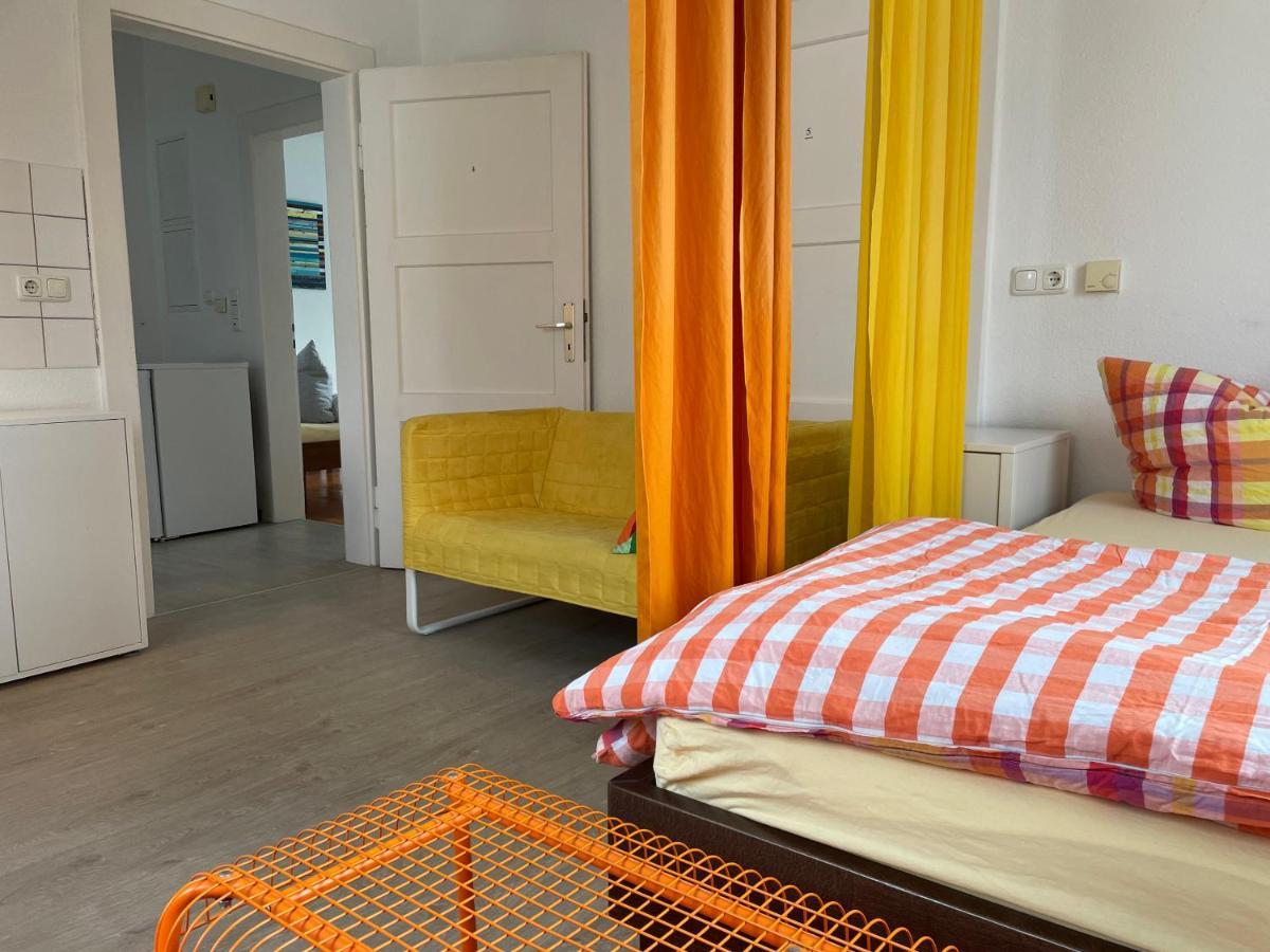 Altstadt Naehe 7 Min Fussweg Ueber Alte Maibruecke Zu Pension Mit Balkon & Garten, Ideal For Long Stay, Relocation Ochsenfurt Exterior photo