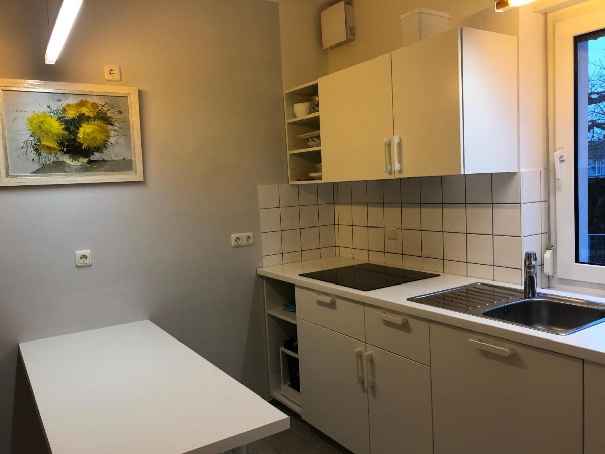 Altstadt Naehe 7 Min Fussweg Ueber Alte Maibruecke Zu Pension Mit Balkon & Garten, Ideal For Long Stay, Relocation Ochsenfurt Exterior photo
